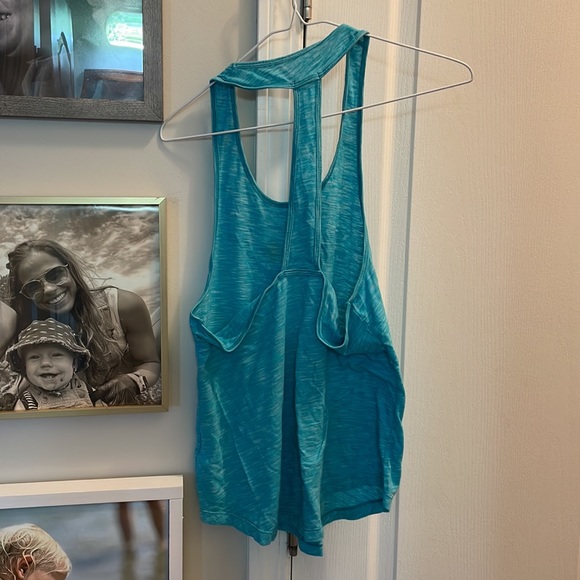 Puma T back tank size small - Picture 2 of 3